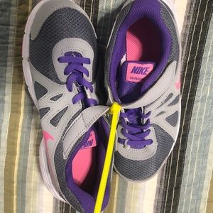 Brand new Nike tennis shoes kids 2Y